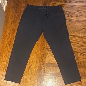 Vuori Men's Dark Gray Chinos